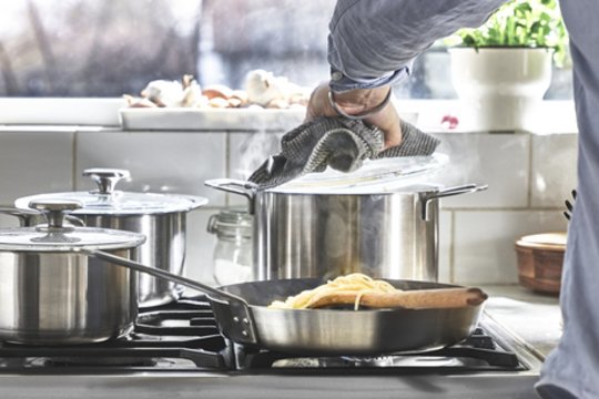 Mažai kas žino: vos keli virtuvės triukai sumažina sąskaitas taip, kad skirtumą pajunta net skeptikai