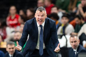 Šaras su „Fenerbahce“ jau mačo pradžioje pažemino „Anadolu Efes“