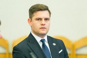 Įtarimų sulaukęs Tauragės r. meras D. Kaminskas sustabdė narystę Liberalų sąjūdyje