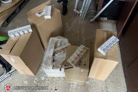 Tauragės rajone vyro namuose ir automobilyje rasta 3,5 tūkst. pakelių cigarečių