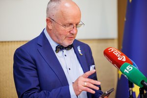 J. Olekas kritiškai vertina siūlymą neleisti Rusijos ir Baltarusijos piliečiams balsuoti rinkimuose