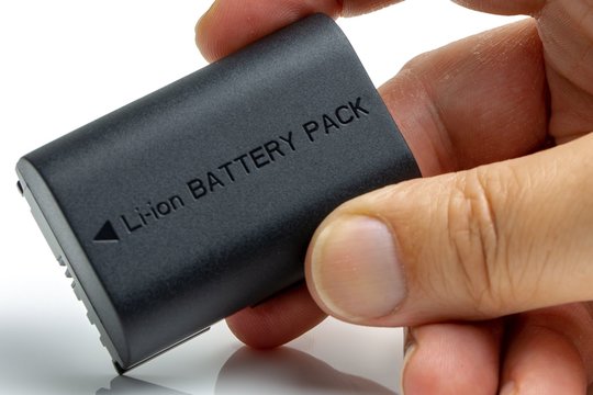 Dabartinėms baterijoms artėja paskutiniosios dienos? Skelbia sukūrę stiprų konkurentą