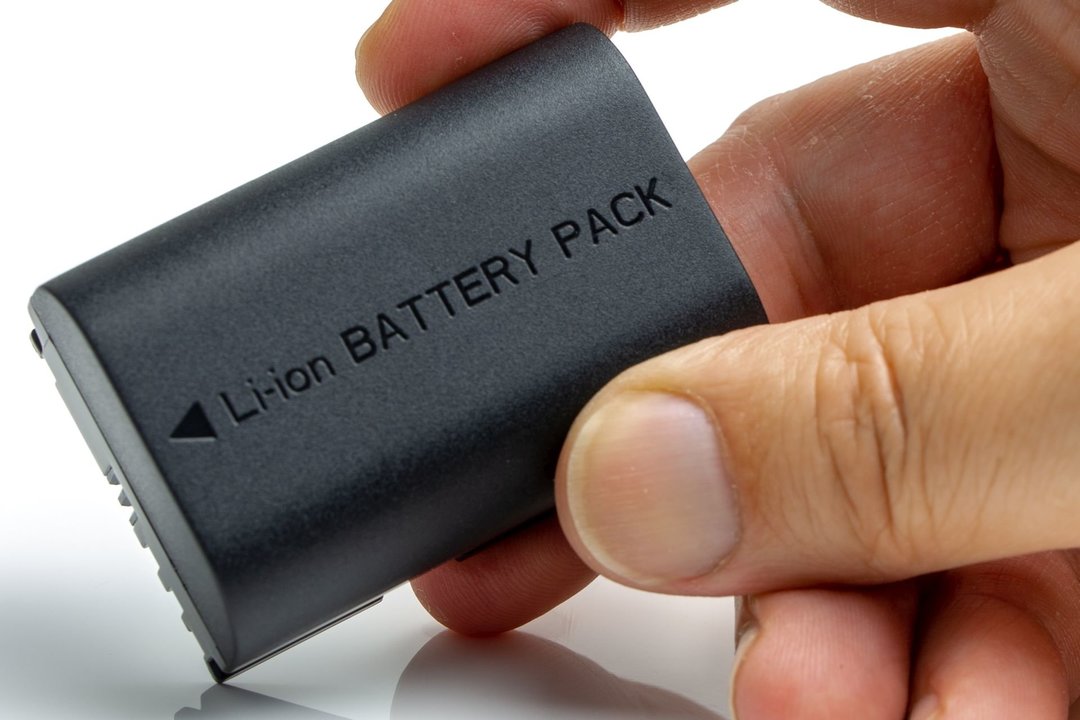 Dabartinėms baterijoms artėja paskutiniosios dienos? Skelbia sukūrę stiprų konkurentą