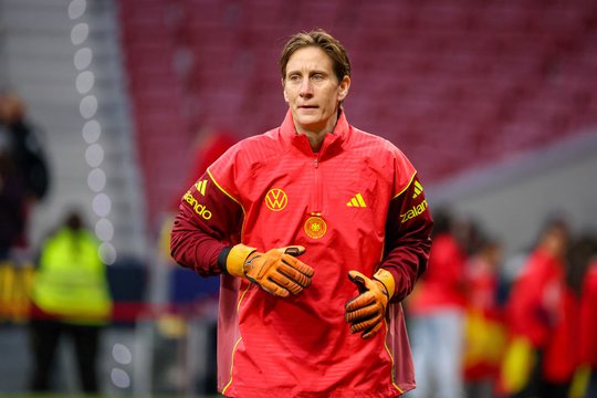 Futbolo žvaigždė rankšluosčiu užkabino gumbą kakle: sužinojus priežastį ištiko šokas