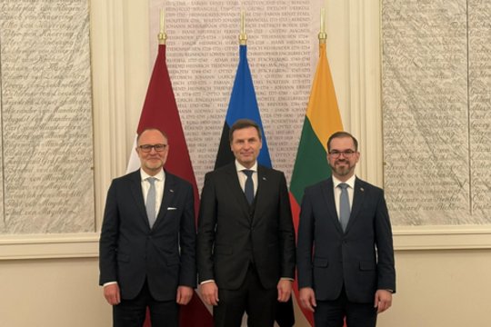 Baltijos šalių gynybos ministrai pasirašė susitarimą dėl bendrosios karinio mobilumo erdvės sukūrimo