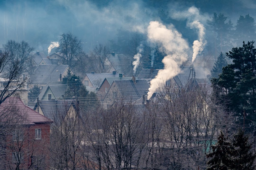 Po aidėjusių perspėjimų pastebėjo įdomią detalę: užterštumo žemėlapiuose – kardinaliai skirtingi duomenys