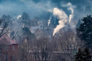 Po aidėjusių perspėjimų pastebėjo įdomią detalę: užterštumo žemėlapiuose – kardinaliai skirtingi duomenys