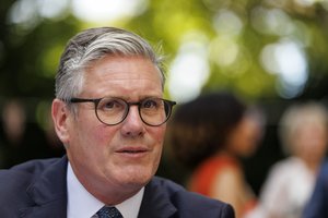 K. Starmeris atmeta D. Trumpo kritiką dėl bendradarbiavimo su Kinija