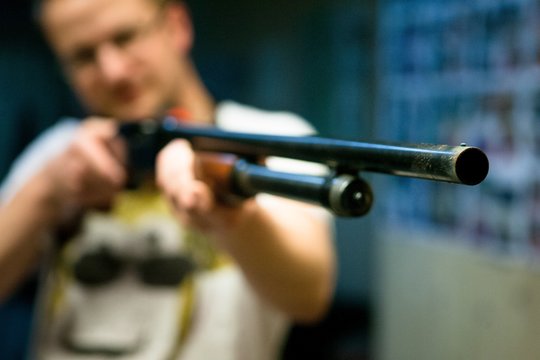 Vilniaus rajone jaunuolis šūviu iš pneumatinio šautuvo sužalojo nepilnametį