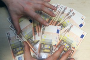 Vilniaus apskrityje telefoniniai sukčiai iš keturių gyventojų išviliojo per 50 tūkst. eurų