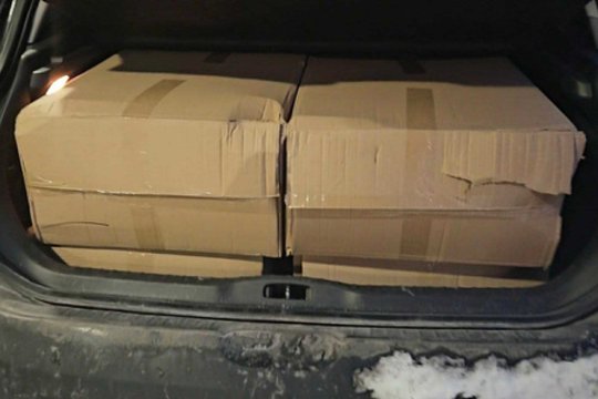 Dvi dienas iš eilės Tauragės policijos pareigūnų patikrinimai baigėsi kontrabandinių cigarečių radybomis