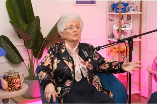 73 metų močiutė 40 metų gyveno celibate – dabar ji viena geidžiamiausių eskorto žvaigždžių