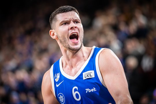 R. Lomažas – apie kalbas aikštelėje, nutildytus kritikus ir mūšį dėl antros vietos su „Rytu“