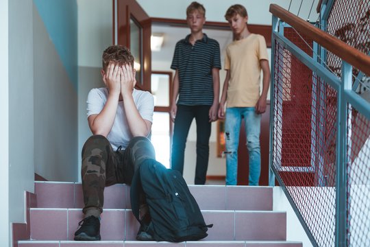 Šokiruojantis tyrimas: patyčios mokyklose pasiekė naują lygį, o tėvai vis dar ramūs