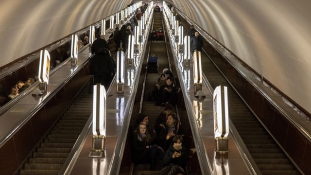 Svarbioje Kyjivo dalyje fiksuojami elektros tiekimo sutrikimai: laikinai uždarytas metro