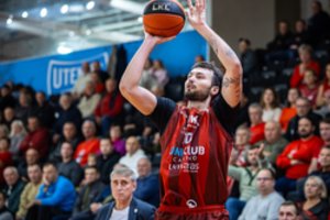 Karjeros krepšinį žaidžiantis L. Uleckas: apie dvigubo taško mačą, pasitikėjimą, „Šiaulius“ ir užsienį