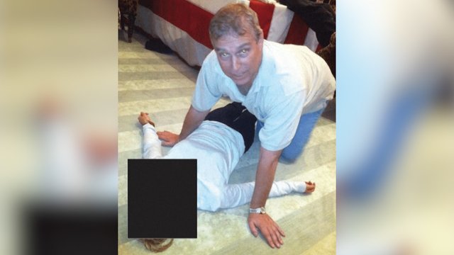 Paviešinti J. Epsteino dokumentai drebina internetą: vaizduose – JK karališkosios šeimos narys