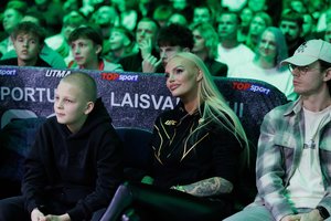 UTMA nepraleido ir iš viešumos dingusi Vita Jakutienė: atvyko ne viena