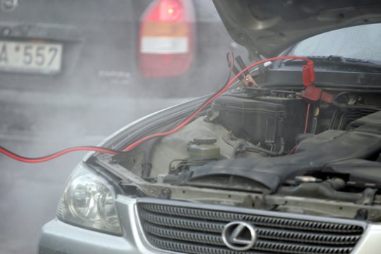 Šalčiausią žiemos rytą – vairuotojų įspūdžiai: dalijasi, ar pavyko užvesti automobilį