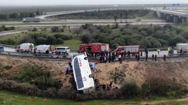 Netoli lietuvių pamėgto kurorto – tragiškas incidentas: per autobuso avariją žuvo mažiausiai 9 žmonės