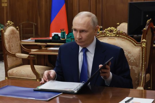 J. Epsteino dokumentuose – ir V. Putino pavardė: anoniminiai šaltiniai kalba apie seriją susitikimų