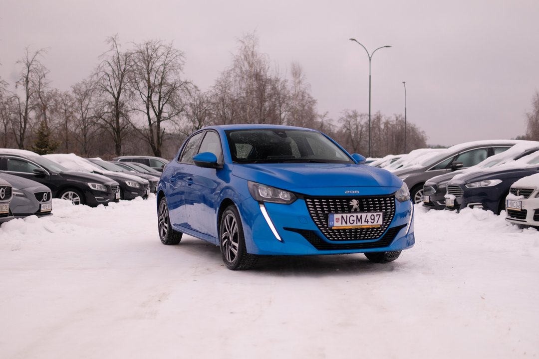 Naudoto „Peugeot 208“ (nuo 2019 m.) testas: pranašumai ir trūkumai palyginti su „Toyota Yaris“ 