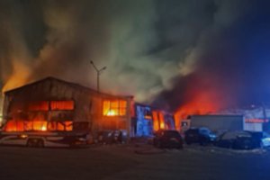 Paryčiais Marijampolėje kilo didžiulis gaisras: įvykio vietoje – ir Vilkaviškio bei Kauno gelbėtojai