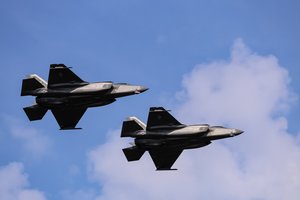 Po didelio masto Rusijos atakos Ukrainoje – aliarmas Lenkijoje: pakėlė naikintuvus