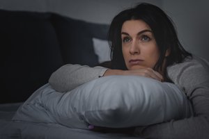 Kamuoja nemiga? Neurologė pasakė, kas vyksta organizme – kenčia ir kraujagyslės, ir smegenys