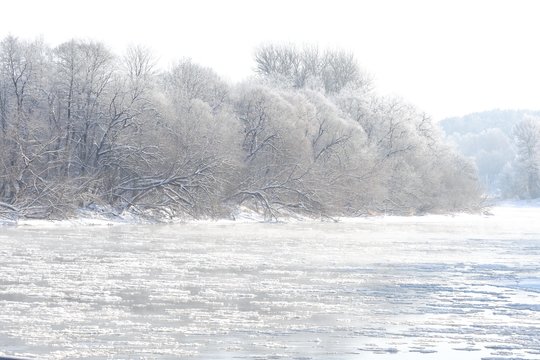 „Turėtų vėl labiau šalti“: naujausia sinoptikės žinia ir įspėjimas, kur bus pavojingiausia