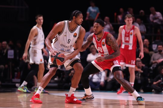 Tik 3 taškus per pratęsimą „Olympiakos“ ekipai leidęs įmesti „Dubai“ smogė