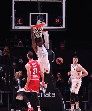 Tik 3 taškus per pratęsimą „Olympiakos“ ekipai leidęs įmesti „Dubai“ smogė