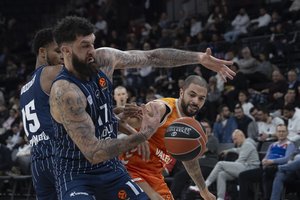 „Žalgirio“ laukiantis „Anadolu Efes“ sugebėjo nutraukti devynių nesėkmių iš eilės seriją