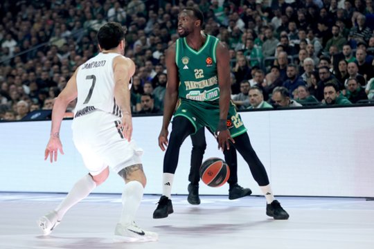 Drama Atėnuose: apie pergalę jau galvojusi „Real“ į pralaimėjimą pasiuntė paskutinis „Panathinaikos“ metimas