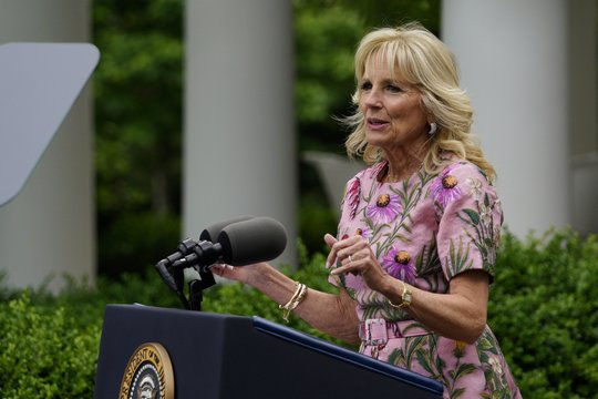 Buvusiam Jill Biden vyrui pateikti kaltinimai dėl dabartinės žmonos nužudymo
