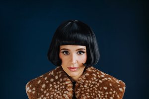 Populiarios televizijos laidos metu – netikėtumas: žinomos grupės narys pabučiavo Moniką Liu