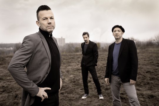 Legendiniai „Camouflage“ grįžta į Lietuvą: surengs koncertą Vilniuje