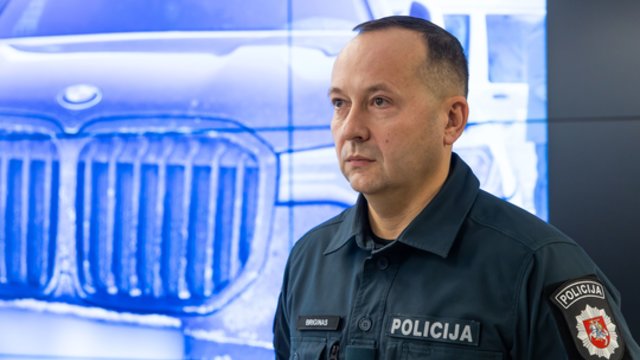 Pristatė neeilinę policijos operaciją: veikė sistemingai, kontrabandai platinti pasitelkė ne tik oro balionus