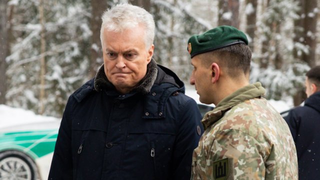 Įvardijo, kas galėjo lemti smukusią visuomenės nuomonę apie G. Nausėdą