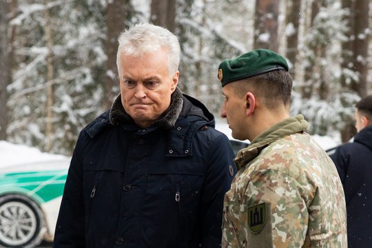 Įvardijo, kas galėjo lemti smukusią visuomenės nuomonę apie G. Nausėdą