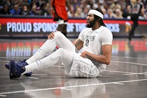 „Mavericks“ į blogiausią NBA klubą siunčia A. Davisą