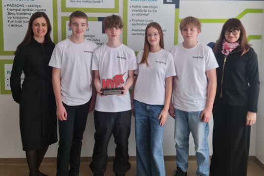 MVP nugalėtojai moksleivių komanda „Away Way“ kuria programėlę, kviečiančią iš naujo atrasti Lietuvą