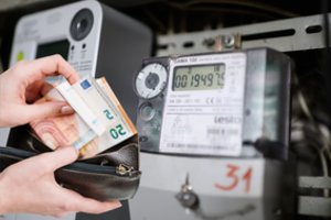 Apie 200 tūkst. gyventojų – nemaloni staigmena: sulauks didesnių sausio elektros sąskaitų