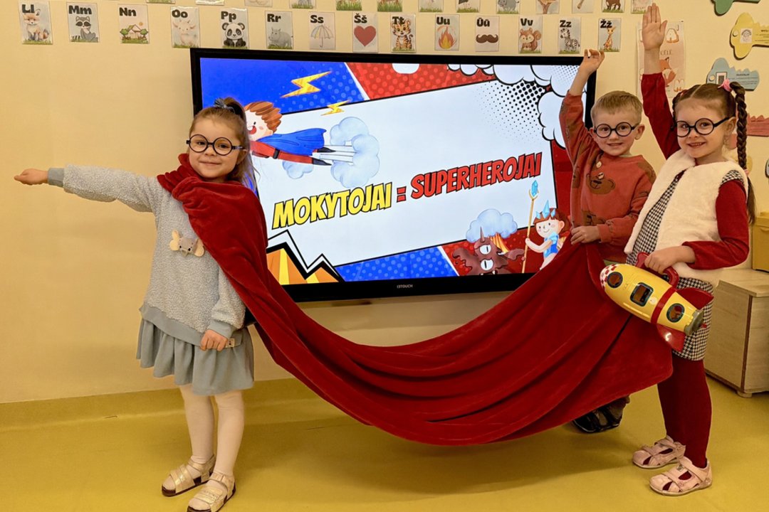 Nuo mažiausio iki didžiausio – šimtai moksleivių iš visos Lietuvos dėkoja savo mokytojams