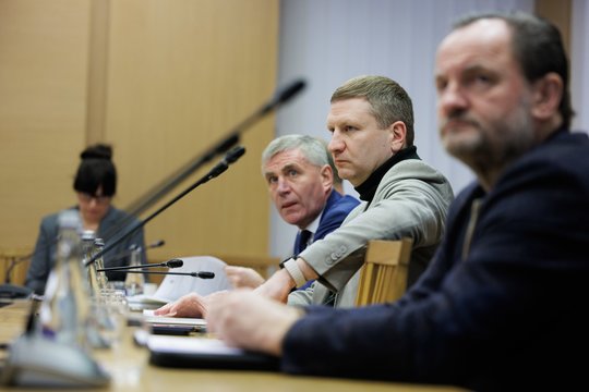 „Figos lapeliais apdangstote tikruosius savo siekius“: liberalai traukiasi iš LRT darbo grupės