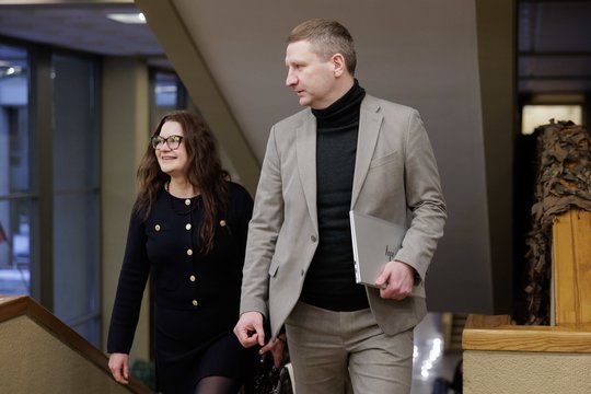 „Figos lapeliais apdangstote tikruosius savo siekius“: liberalai traukiasi iš LRT darbo grupės