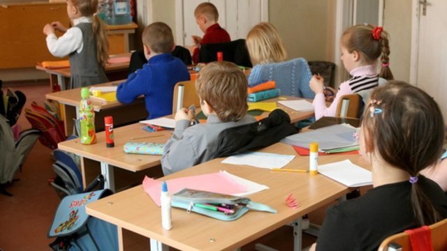 Dėl nepagrįstų skundų mokytojai pradeda jaustis nesaugiai: perspėja – pedagogų pradės trūkti tūkstančiais