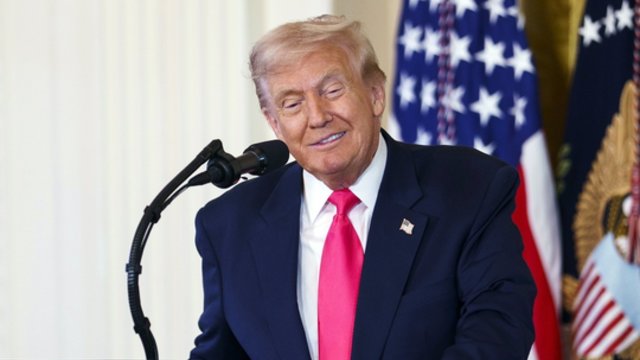 D. Trumpas siekia palikti pėdsaką: savo vardu pasiūlė pervadinti svarbius objektus