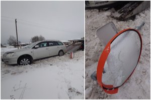 Greta Vilniaus girtas vairuotojas apdaužė kitą mašiną ir sprukdamas trenkėsi į stulpą