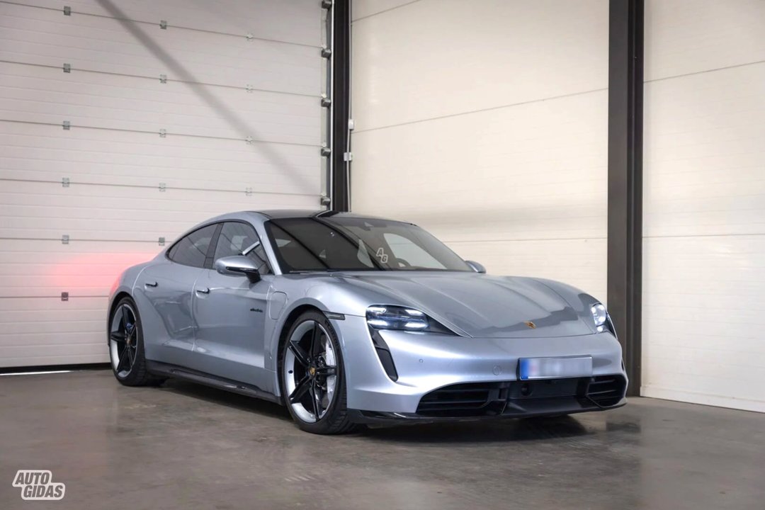 Automobilis keičiantis pagreičio ir galios suvokimą – „Porsche Taycan Turbo“